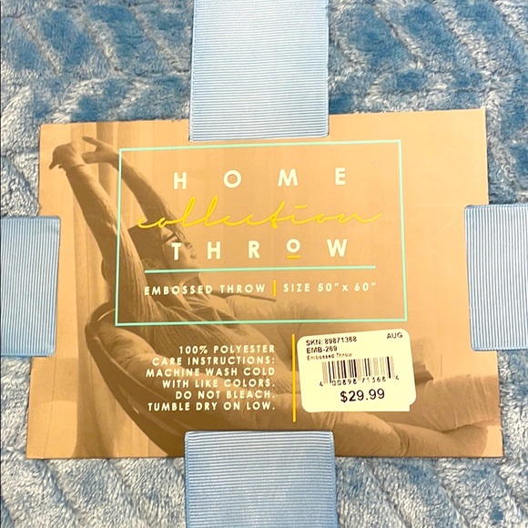 Embossed Throw, Blue - Picture 3 of 3